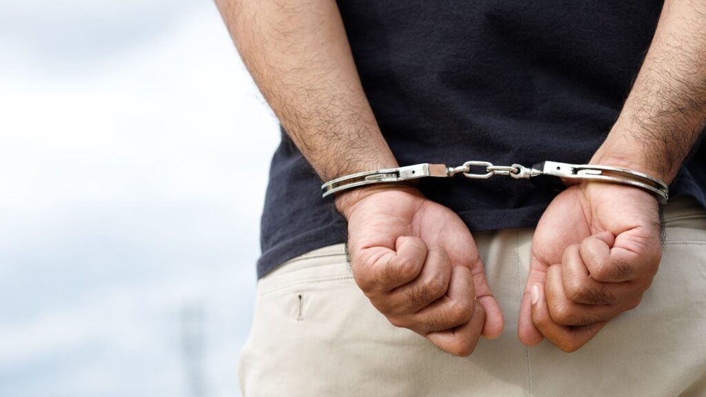 can a bail bondsman enter your home in california